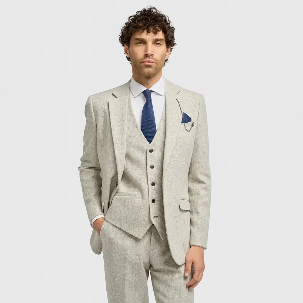 Thomas Pearl 3 Piece Suit