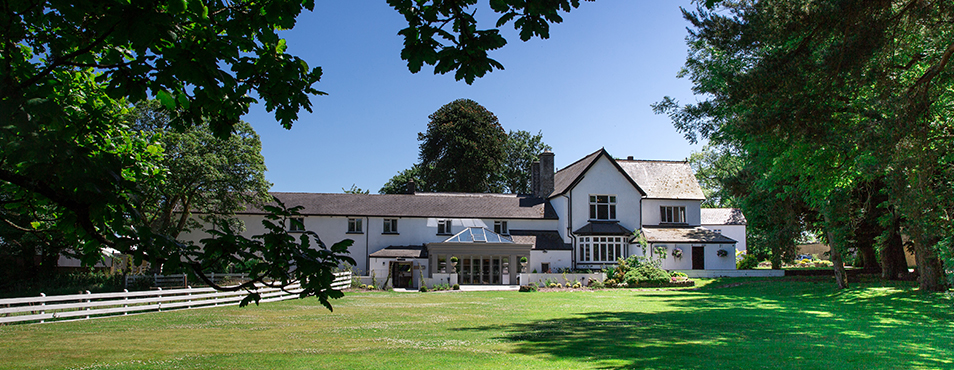 Llechwen Hall, Pontypridd