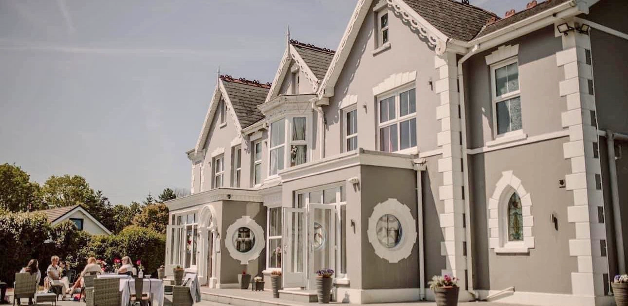 Llwyn Country House, Llwynhendy